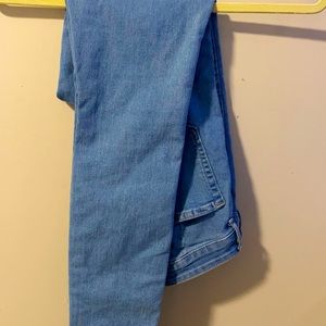 Hello everyone this is an denim jeans from H&M.